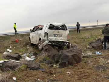 Şırnak'ta minibüs takla attı: 2 ölü, 6 yaralı
