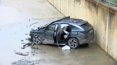 İstanbul - Küçükçekmece'de kaza yapan otomobil dereye uçtu