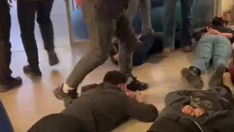 İstanbul - Forex dolandırıcılarına çağrı merkezinde operasyon; delilleri camdan attılar