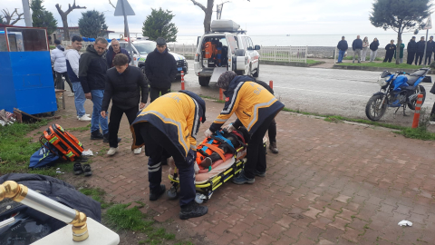 Otomobille çarpışan motosikletin sürücüsü yaralandı