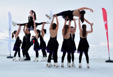 Çıldır Gölü'nde renki 'Buz Şenliği'