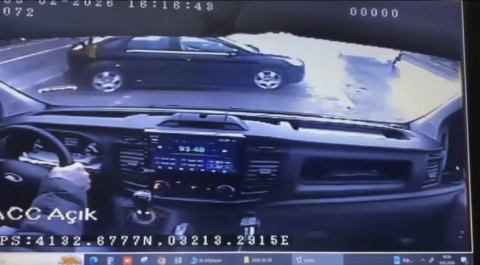 Polis memurunun emekliliğine 4 gün kala hayatını kaybettiği kaza kamerada (2)