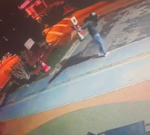 İstanbul - Ataşehir'de iş yeri kurşunlayan 2'si çocuk 3 şüpheli yakalandı