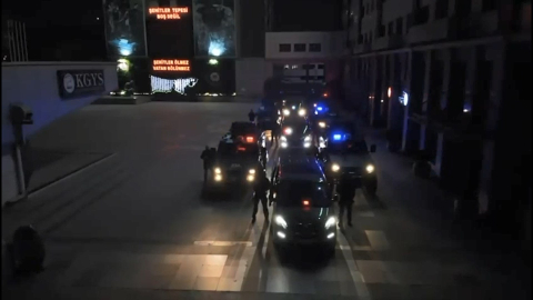 İstanbul- İstanbul ve Adana'da DEAŞ'ın finans ağına operasyon: 10 gözaltı