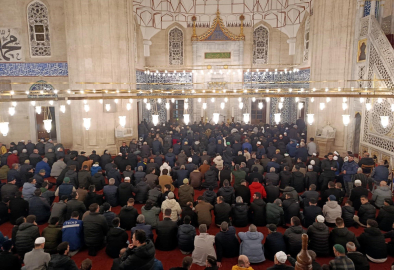 Selimiye Camisi restorasyonun ardından 4 yıl sonra ibadete açıldı, cemaatle ilk namaz kılındı(2)