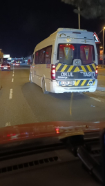 İstanbul - Beşiktaş’ta minibüs şoförü tartıştığı sürücünün aracının önünü kesti