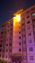 Hatay’da apartmanın en üst katında yangın: 13 kişi dumandan etkilendi