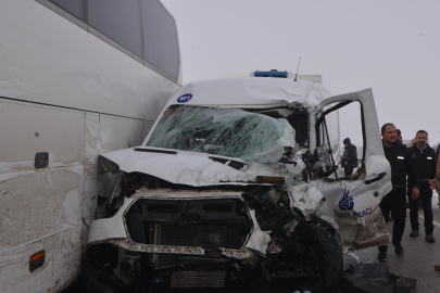 Erzurum'da zincirleme kaza: 20 yaralı