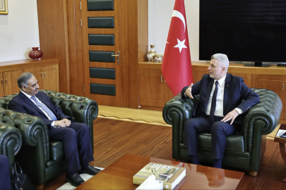 Bakan Bolat: D-8’e desteğimiz artarak devam edecek