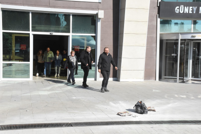 İzmir Bölge Adliye Mahkemesi'nde bomba tatbikatı/Ek fotoğraflar