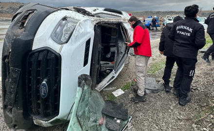 Şırnak'ta işçileri taşıyan minibüs devrildi: 9 yaralı