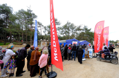 Konteyner kentlerde iftar sofraları kuruluyor