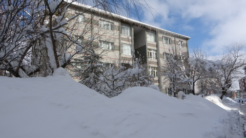 Bitlis’te kardan kapanan 254 köy yolu ulaşıma açıldı