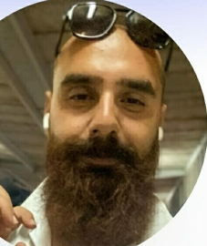 İzmir’de kavşakta motosikletle otomobil çarpıştı: 1 ölü, 2 yaralı