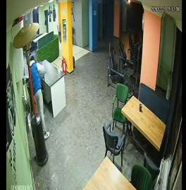 İnternet kafede tartıştığı kişiyi bıçakla yaraladı