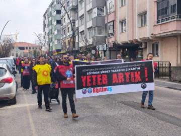 Keşan’da öğretmenler, öldürülen meslektaşları için yürüdü
