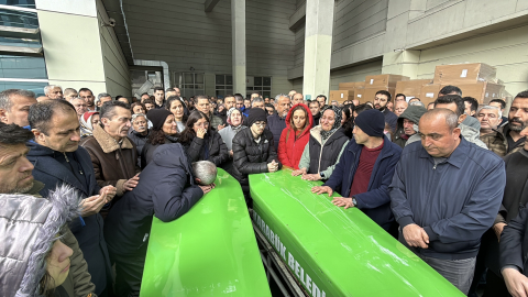 Kazada ölen evli çift toprağa verildi