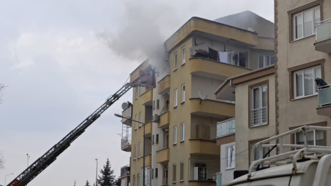 Ocakta unutulan yemek yangına yol açtı