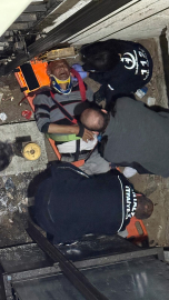 Asansörün kapısını açınca 5 metreden boşluğa düştü