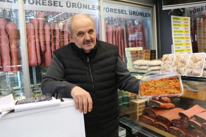 Kayseri’de ramazanın vazgeçilmezi sucuk içi, iftar sofralarını süslüyor