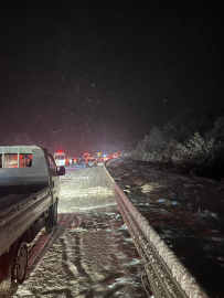 Kastamonu’da yoğun kar yağışı ulaşımı olumsuz etkiledi
