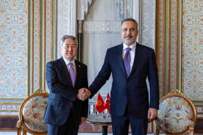 İstanbul- Bakan Fidan, Kırgızistan Dışişleri Bakanı Ceenbek Kulubayev ile bir araya geldi