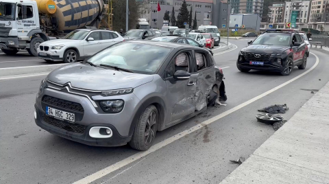 İstanbul- Sarıyer'de 4 aracın karıştığı zincirleme kazada 4 kişi yaralandı
