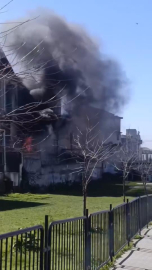 İstanbul - Bayrampaşa'da 3 katlı binada yangın-1