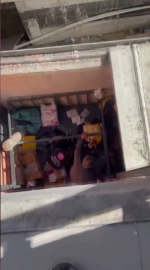 İstanbul - Güngören'de yük taşıma sepeti 1'inci kattan düştü; işçi yaralandı