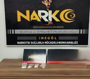 Polisten kaçan otomobilin gizli bölmesinde uyuşturucu ele geçirildi: 2 tutuklama