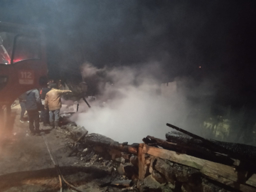 Bolu’da tek katlı ev yangında küle döndü