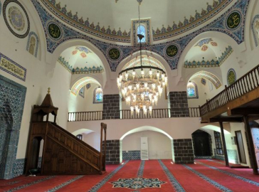 Restore edilen 3 tarihi cami, bayramda ibadete açılacak