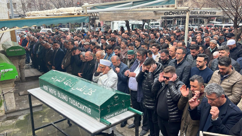 3 aracın karıştığı kazada ölen baba ve 2 oğlu toprağa verildi