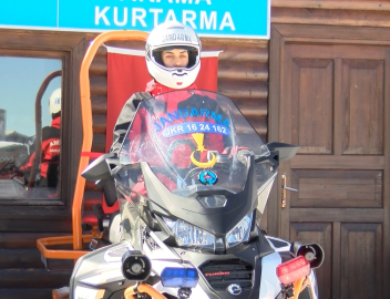 ‘Beyaz cennet’te tatilcilerin güvenliği Eda astsubaya emanet