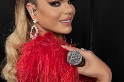 Yolcu uçağında 'uçağınızı bombalayacağız' diyen sanığın cezası hukuka aykırı bulundu; istinaf beraatine hükmetti