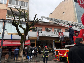 Fırın bacası tutuştu; 3 kişi dumandan etkilendi