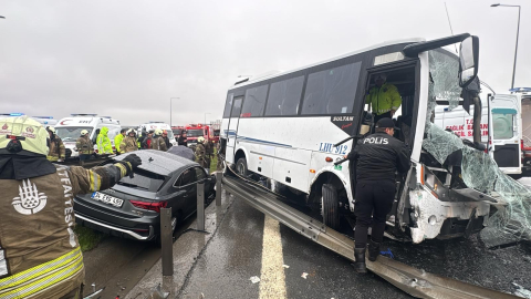 İstanbul - Başakşehir'de polis servisinin de karıştığı zincirleme kaza;1 polis şehit oldu, 16 yaralı -6 / Ek bilgi
