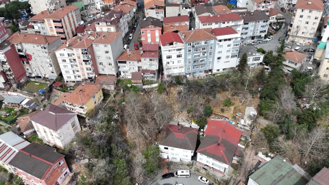 İstanbul- Sarıyer'de toprak kayması sonrası tahliye: Göçebe hayatına döndük