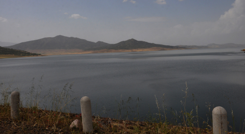 Yağışlar Tahtaköprü Barajı’nı doldurdu; Hicaz demir yolu yeniden su altında kaldı