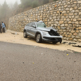Doktor çift ve çocuklarının bulunduğu otomobil, TIR ile çarpıştı: 1 ölü, 3 yaralı / Ek Fotoğraflar