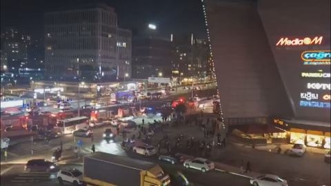 İstanbul - Kağıthane'de alışveriş merkezinde yangın -2 / Ek görüntü