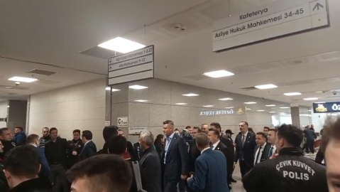 İstanbul- Futbolcu Mert Hakan Yandaş hakim karşısına çıkacak; futbolcular destek için geldi-6 / Ek foto ve görüntü