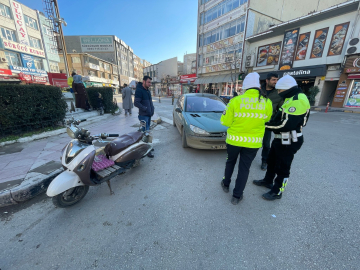 Ehliyetsiz ve plakasız 3 motosiklet sürücüsüne toplam 135 bin lira ceza