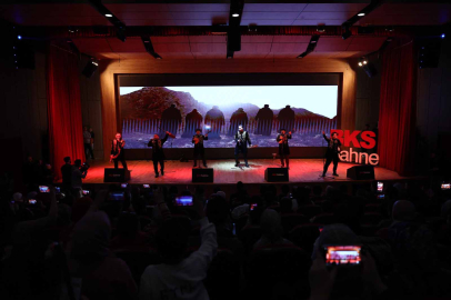 Kazak müzik grubu Alatau Serileri, yeni albümünün lansmanını Bağcılar'da yaptı