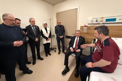 Destici, kaza geçiren Kaymakam Kurt’u hastanede ziyaret etti