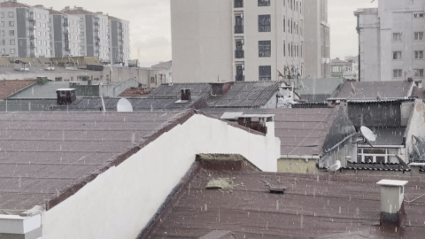 İstanbul'da bazı ilçelerde dolu etkili oldu / Ek görüntü