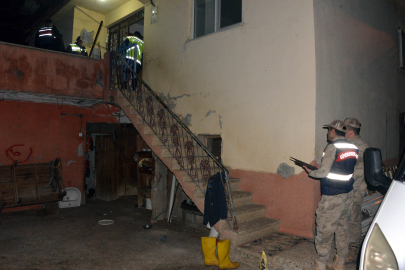 Tartıştığı karısını tabancayla başından vurup, öldürdü