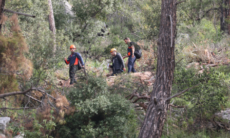 Dağda yolunu kaybetti, telefon şarjı bitince dronla bulundu