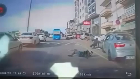 Otomobili ile çarptığı 3 kişiyi yaralayan sürücü: Uyuyakaldım