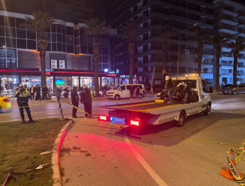 Otomobille çarpışan motosikletin sürücüsü öldü